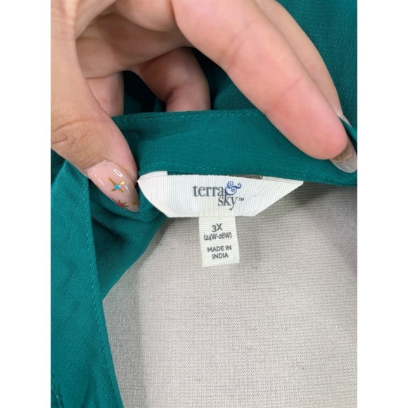 Terra&Sky Plus Pleated Long Sleeve Top - Picture 6 of 10